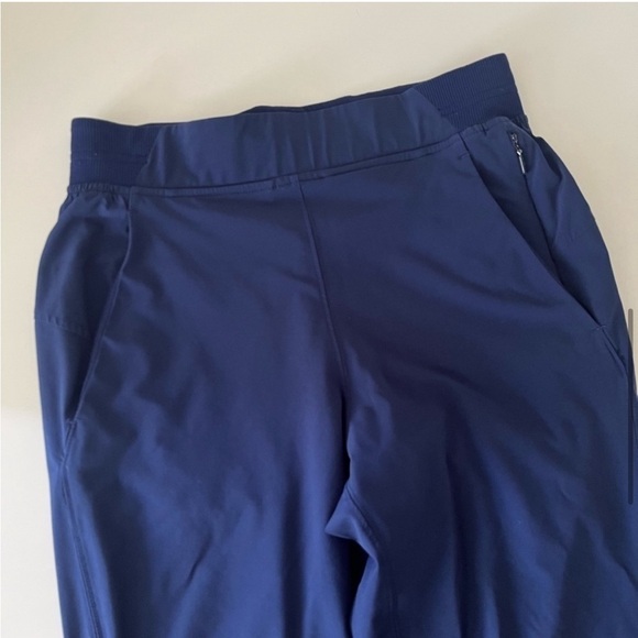 The Get Ready Jogger - Picture 8 of 12